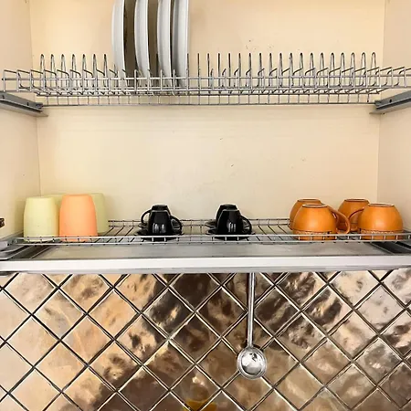 Apartment Station 49 *